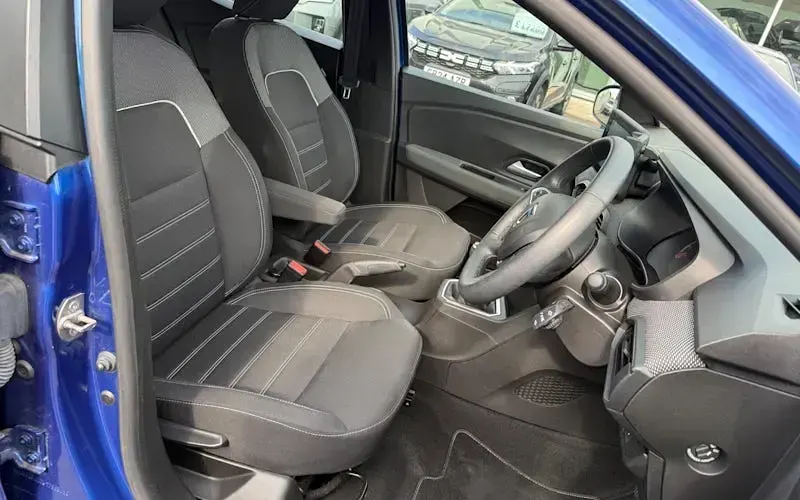 Used Dacia Sandero Comfort 91 HP (66 kW) 2022 Blue Hatchback