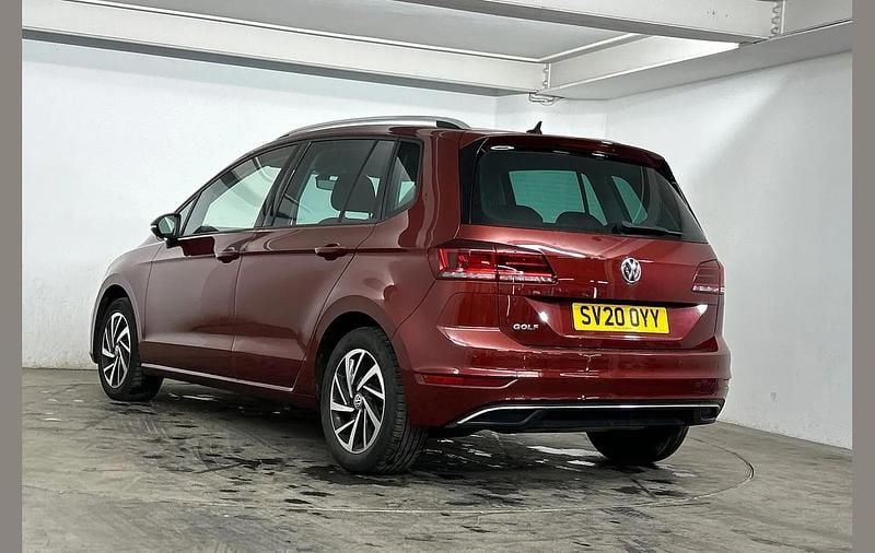 Used VW Golf Sportsvan Match 147 HP (108 kW) 2020 Red MPV