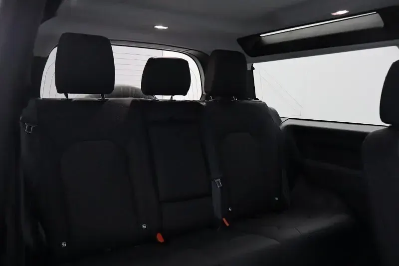 Used Land Rover Defender S 350 HP (257 kW) 2025 White SUV