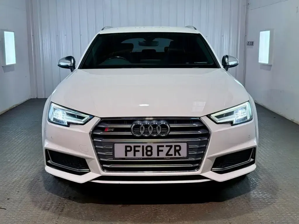 Usado Audi S4 Design 354 CV (260 kW) 2018 Blanco Familiar