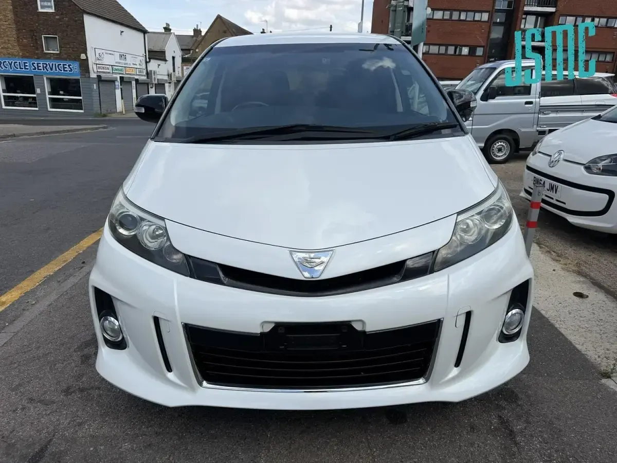 Used Toyota Estima Edition 170 HP (125 kW) 2013 White MPV