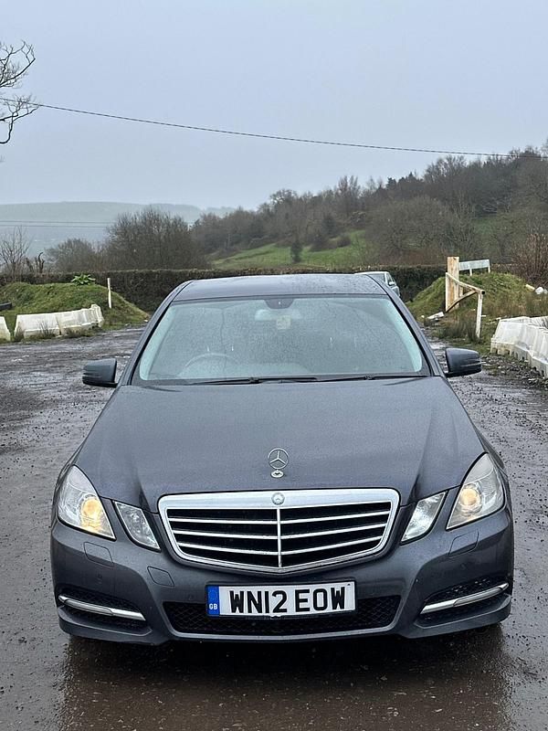 Used Mercedes E220 Executive 170 HP (125 kW) 2012 Grey Sedan
