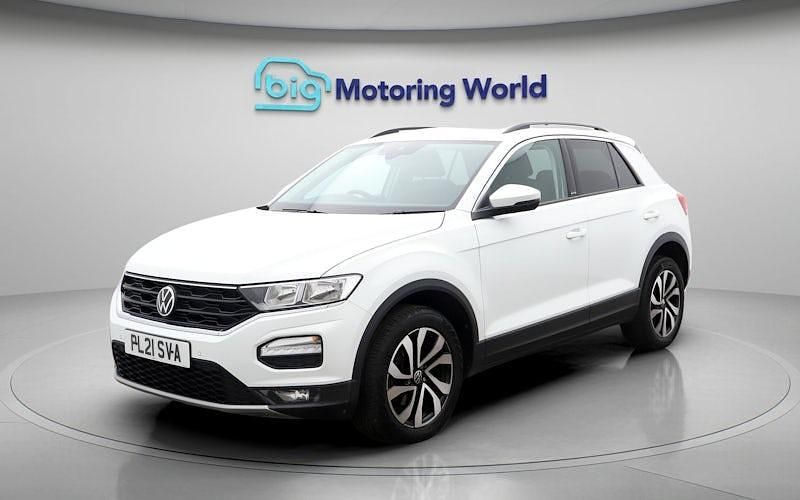 Used VW T-Roc Active 110 HP (80 kW) 2021 White SUV
