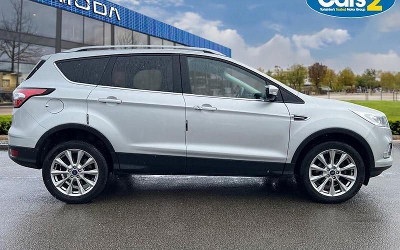 Used Ford Kuga Titanium 120 HP (88 kW) 2018 Silver SUV