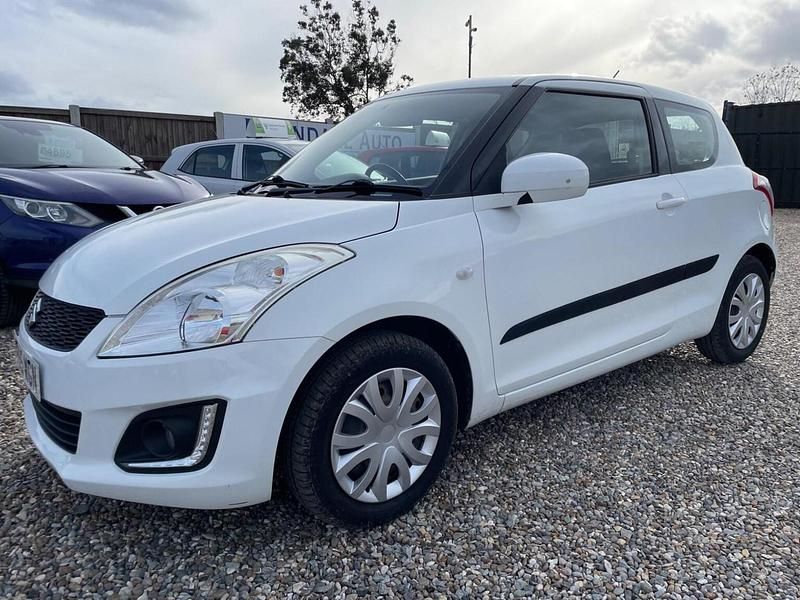 Used Suzuki Swift SZ3 2015 White Hatchback