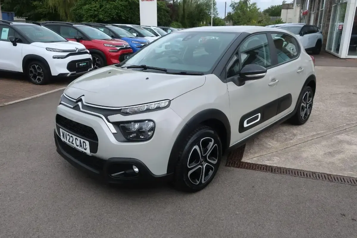Used Citroën C3 PureTech 82 HP (60 kW) 2022 Brown Hatchback