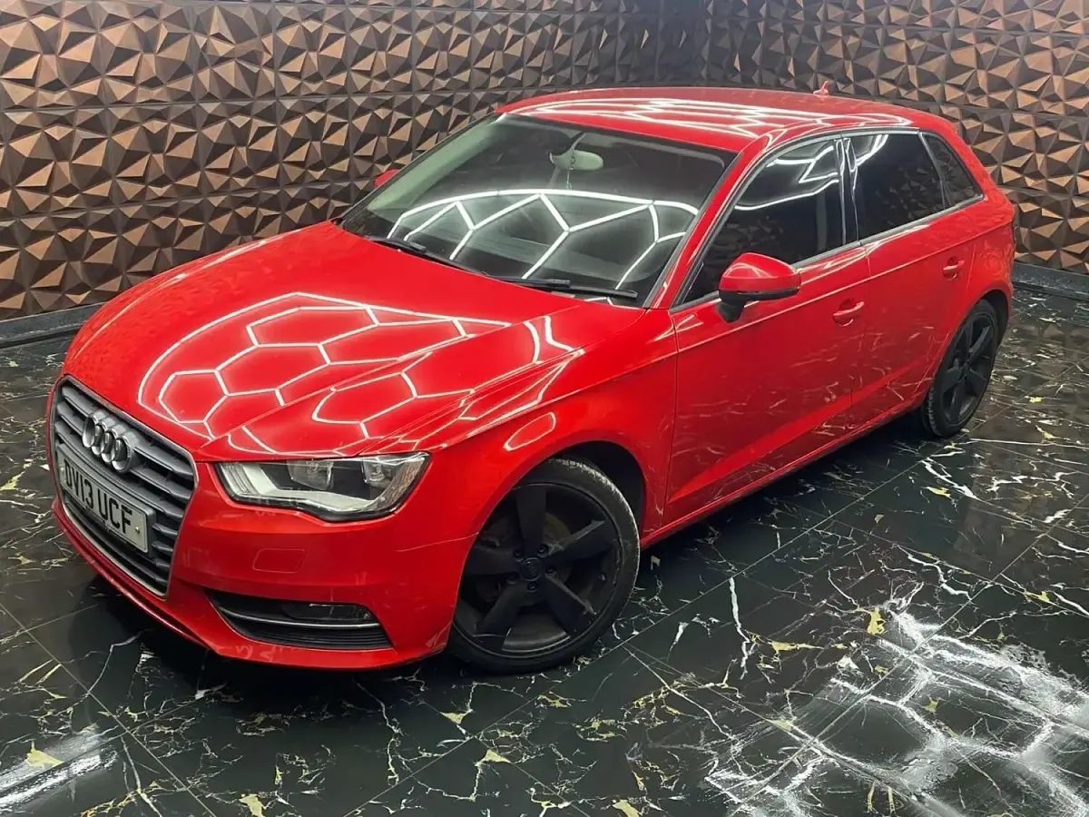 Used Audi A3 Sportback Advanced 2013 Red Hatchback
