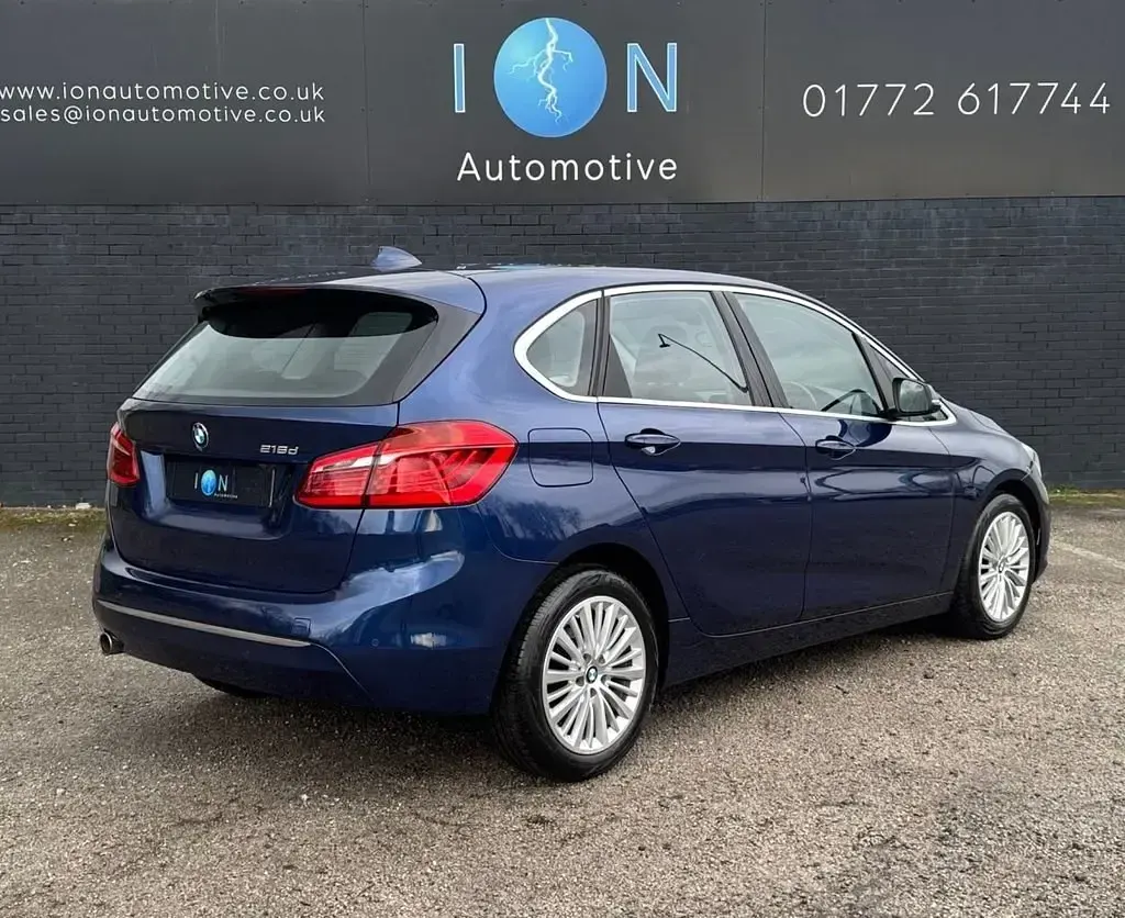 Usado BMW 216 Luxury Line 116 CV (85 kW) 2015 Azul Utilitario