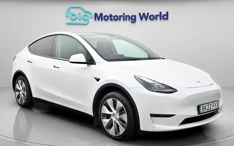 Used Tesla Model Y Long Range AWD 286 kW (389 HP) 2025 SUV