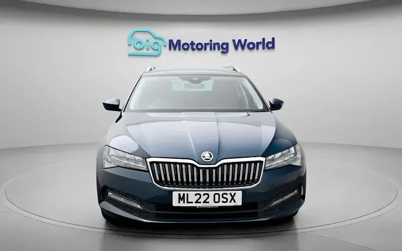 Second-hand Skoda Superb SE Technology 150 CP (110 kW) 2022 Albastru Break