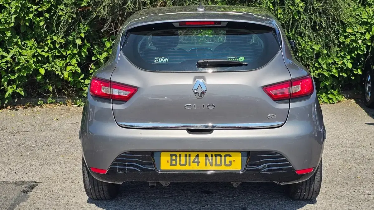Used Renault Clio Dynamique 90 HP (66 kW) 2014 Grey Hatchback