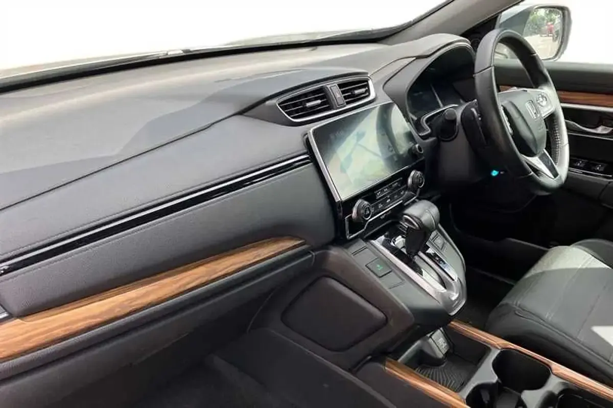 Used Honda CR-V SE 193 HP (141 kW) 2019 Silver SUV