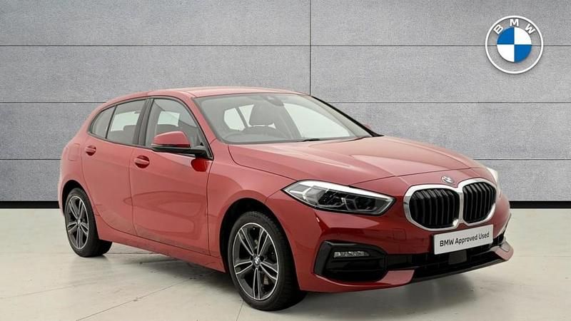 Used BMW 118 Sport Line 134 HP (98 kW) 2022 Red Hatchback
