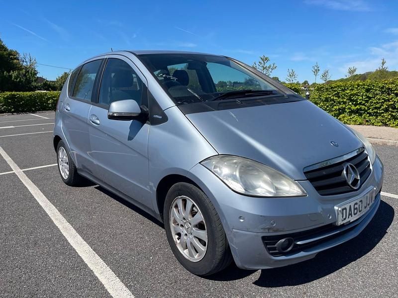 Begagnad Mercedes A160 Classic 2011 Blå Halvkombi