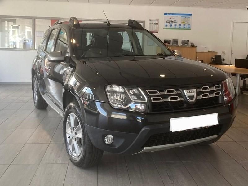 Pearl black Used 2016 Dacia Duster Lauréate SUV | £5,495 (Fair price) - Image 1/4