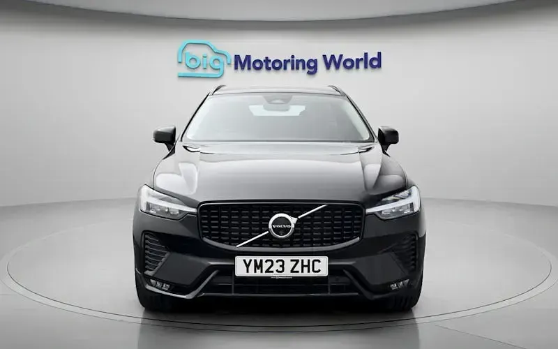 Used Volvo XC60 Plus 250 HP (183 kW) 2023 Black SUV