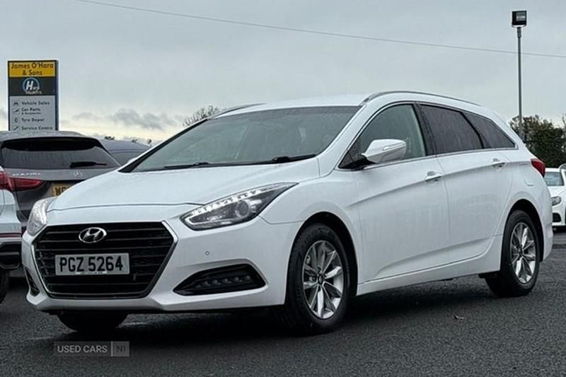 White Used 2018 Hyundai i40 SE Estate | £8,490 (Expensive) - Image 1/1