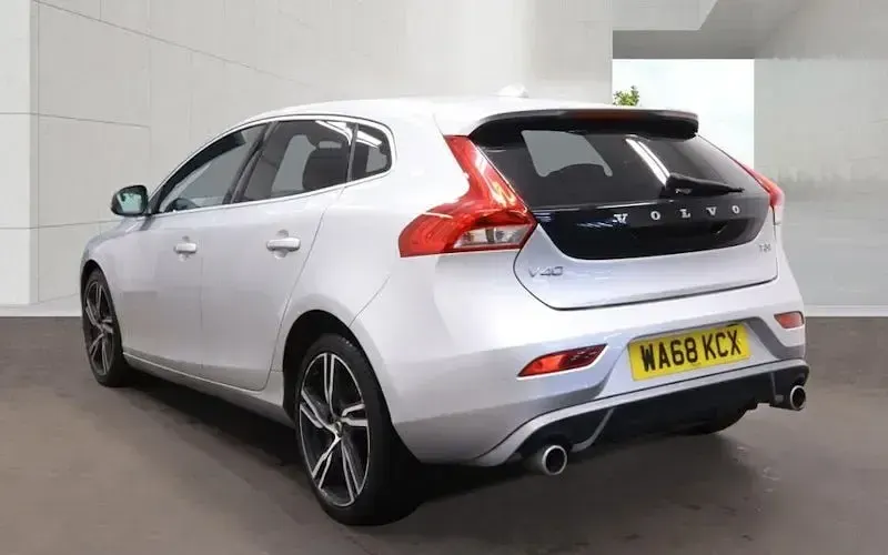 Used Volvo V40 R-Design Pro 152 HP (111 kW) 2019 Hatchback