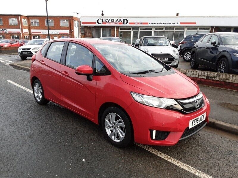 Red Used 2016 Honda Jazz SE Hatchback | £7,950 (Fair price) - Image 1/4