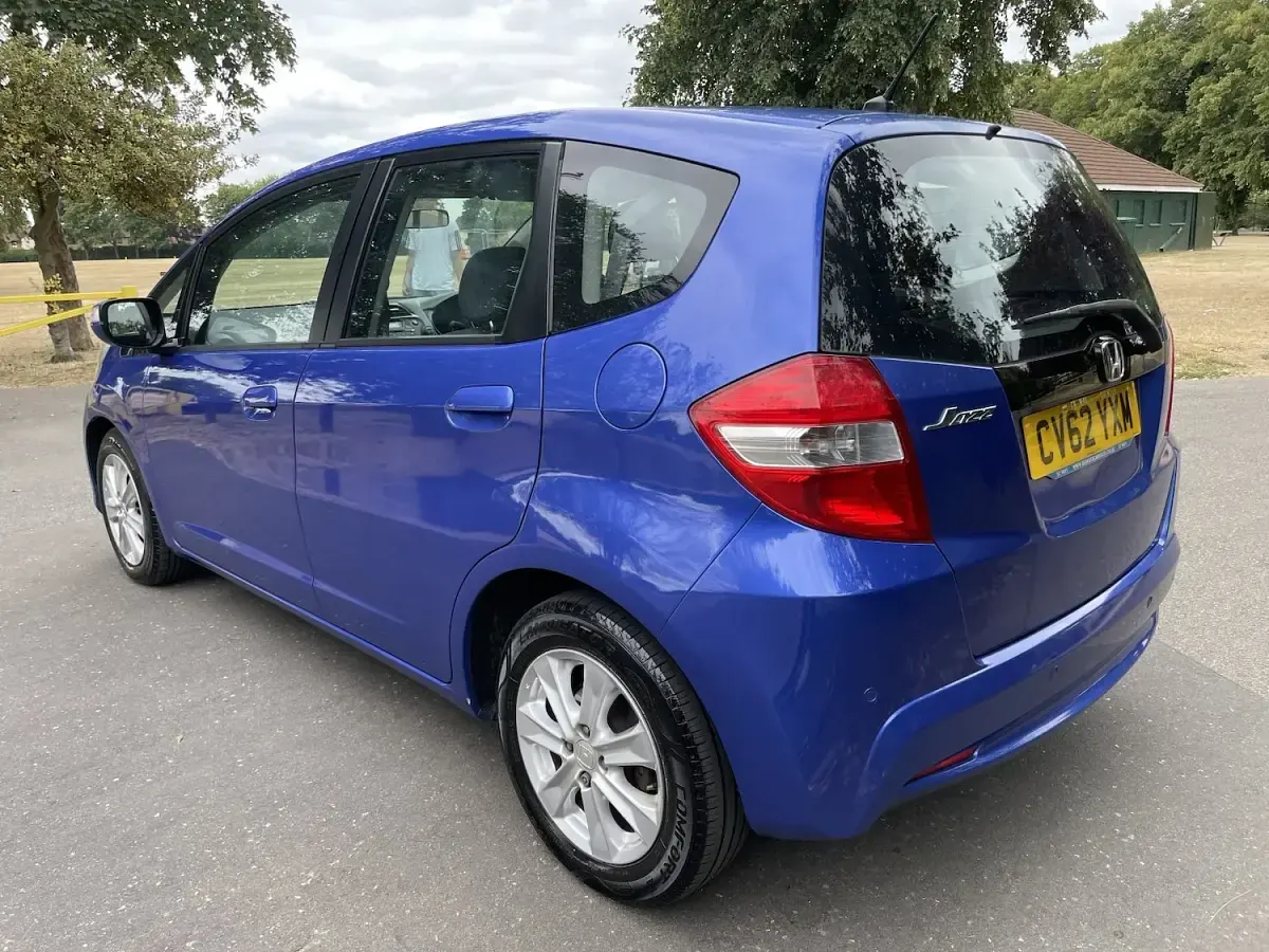 Used Honda Jazz ES 2012 Blue Hatchback