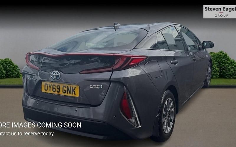Used Toyota Prius 122 HP (89 kW) 2019 Hatchback