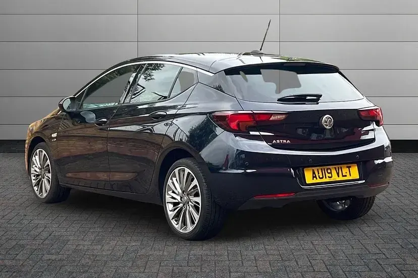 Used Vauxhall Astra 150 HP (110 kW) 2019 Mineral black Hatchback