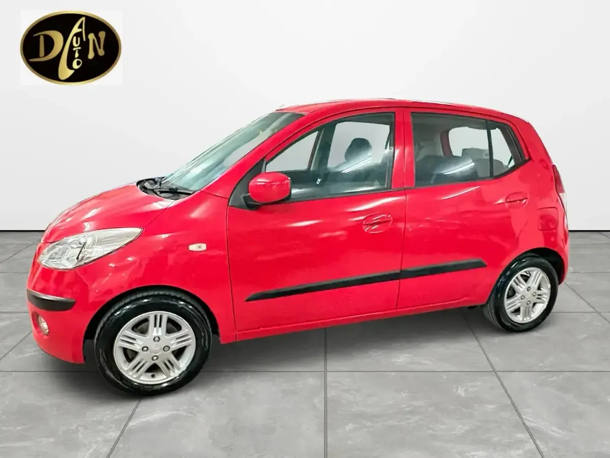 Used Hyundai i10 Comfort 86 HP (63 kW) 2011 Red Hatchback