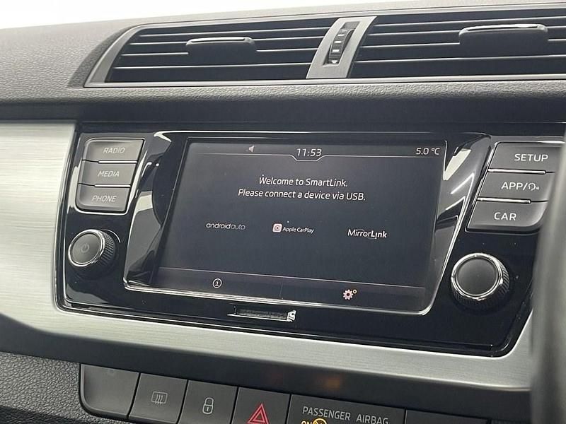 Used Skoda Fabia SE 75 HP (55 kW) 2019 Blue Estate