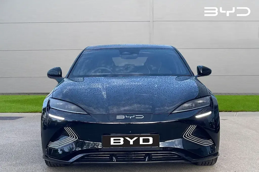 Usado BYD Seal Design 150 kW (204 CV) 2024 Negro Berlina