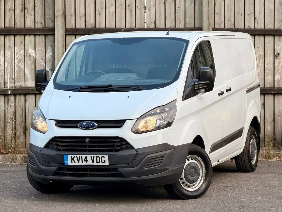 Used Ford Transit Custom 100 HP (73 kW) 2014 White Van