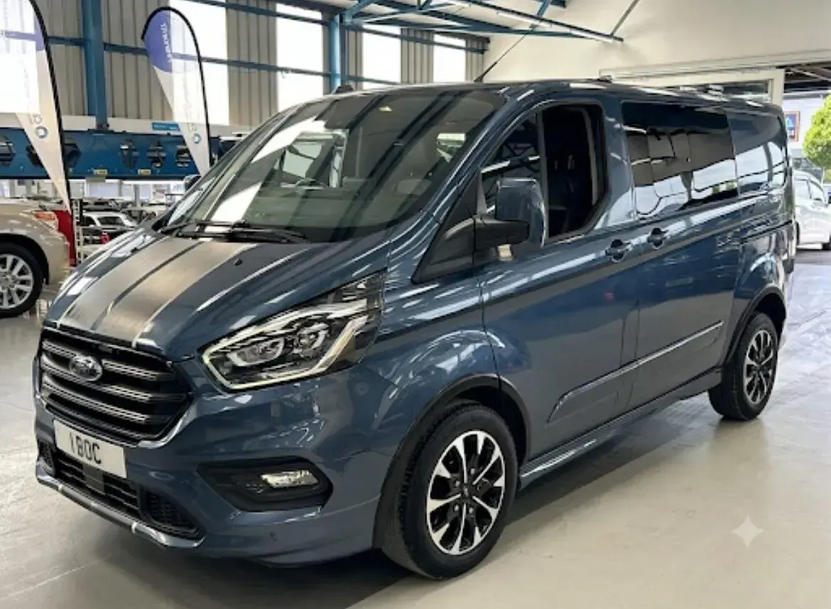 Used Ford Transit Custom Sport 185 HP (136 kW) 2020 Blue Van