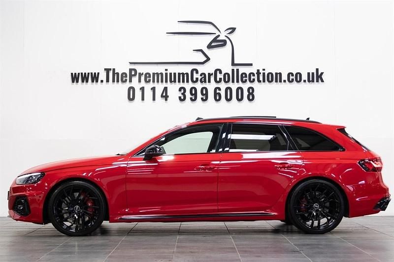 Used Audi RS4 Comfort 450 HP (330 kW) 2022 Red Estate