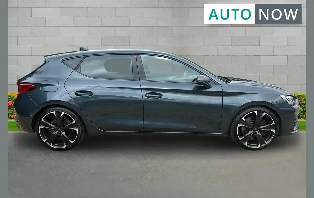 Used Cupra Leon VZ2 310 HP (228 kW) 2022 Grey Hatchback