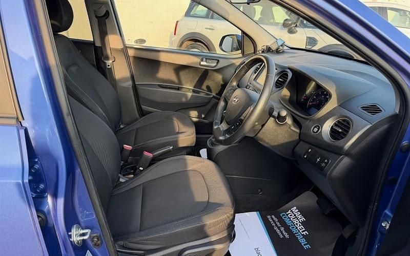 Używany Hyundai i10 Premium SE 88 KM (64 kW) 2019 Niebieski Hatchback