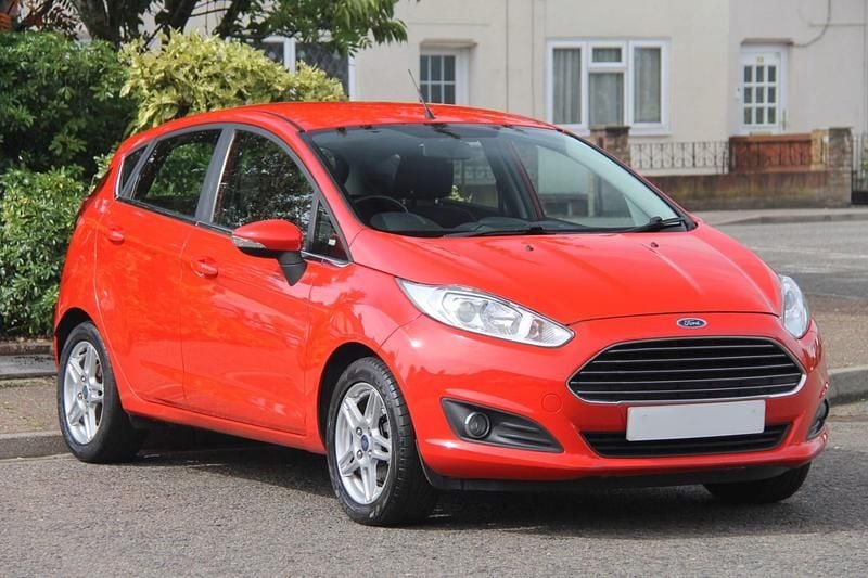 Red Used 2014 Ford Fiesta Zetec Hatchback | £4,000 (Good price) - Image 1/4