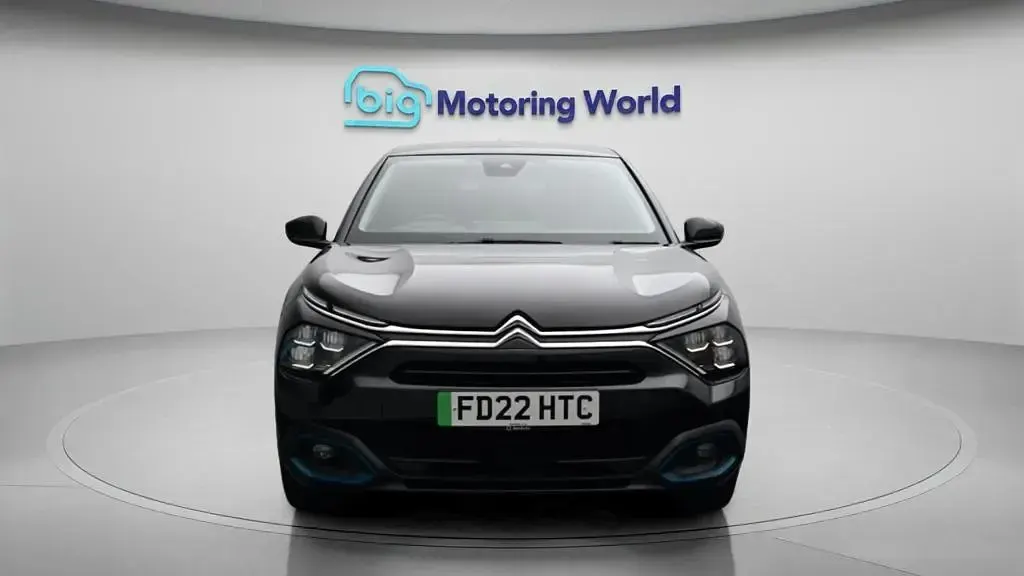 Used Citroën e-C4 Shine 100 kW (136 HP) 2022 Black Hatchback