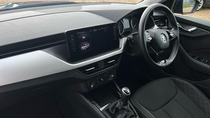 Used Skoda Kamiq SE Drive 150 HP (110 kW) 2021 Petrol blue metallic SUV