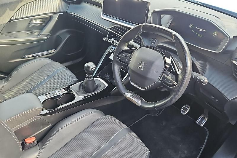 Used Peugeot 2008 GT 130 HP (95 kW) 2020 Blue SUV