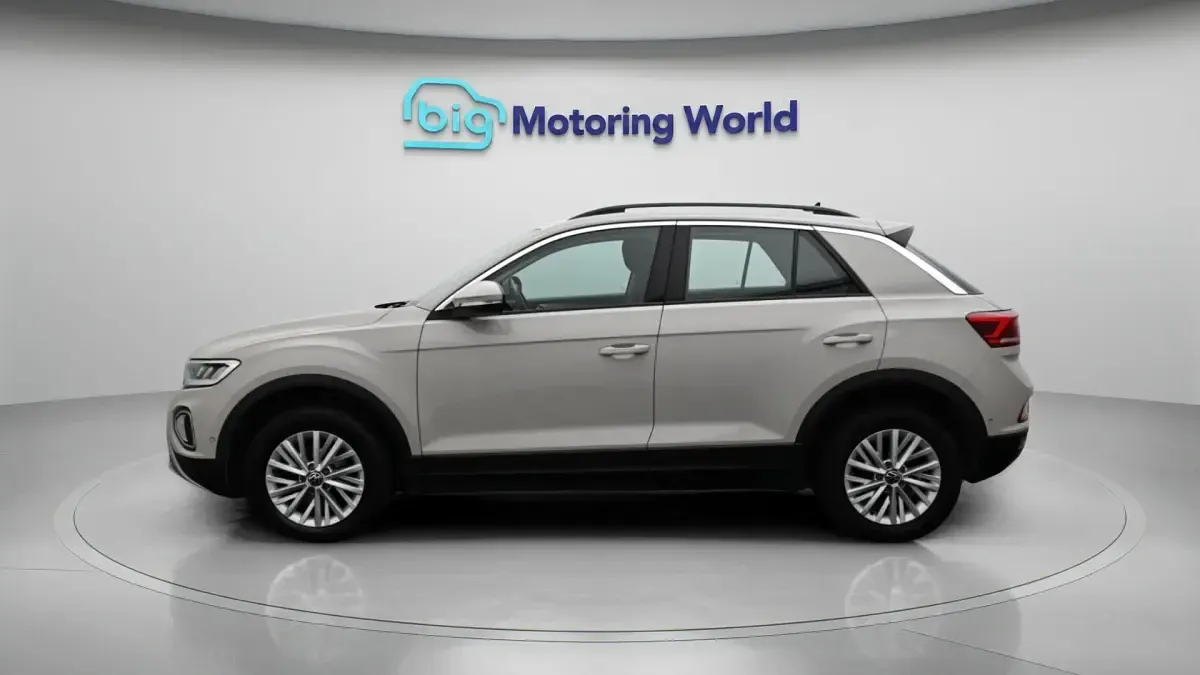 Usado VW T-Roc S 150 HP (110 kW) 2023 Cinzento SUV