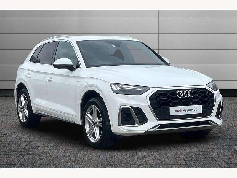 White Used 2021 Audi Q5 S-Line SUV | £27,950 (Fair price) - Image 1/4