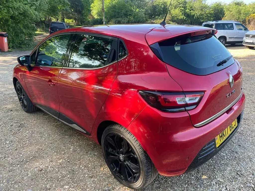 Używany Renault Clio IV Dynamique 2017 Czerwony Hatchback