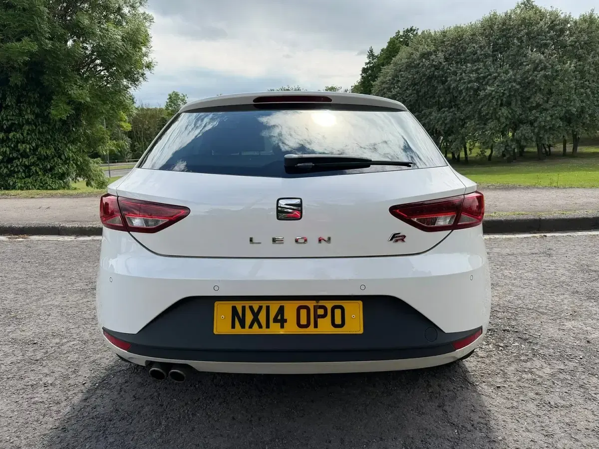 Used Seat Leon FR 184 HP (135 kW) 2014 White Hatchback