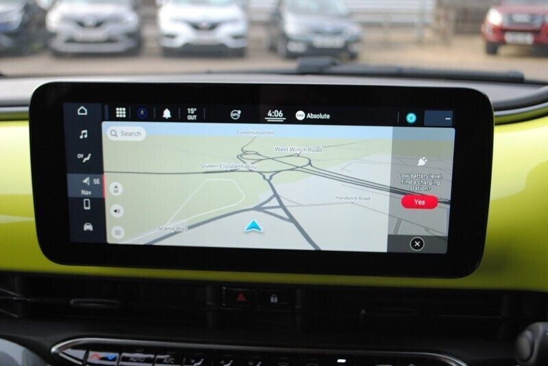 Used Fiat 500e 86 kW (118 HP) 2024 Green Hatchback