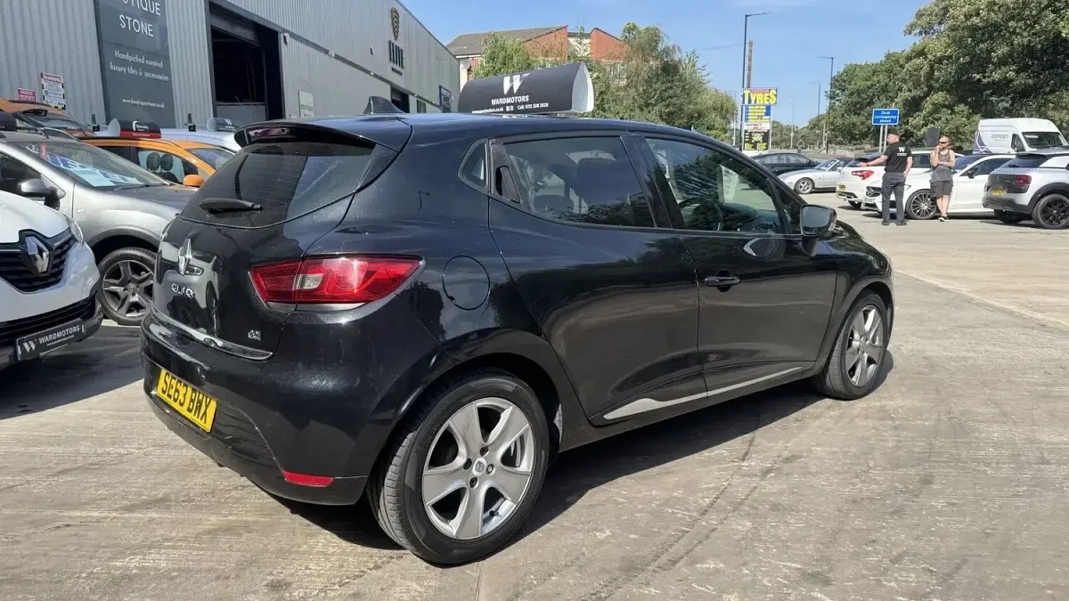 Used Renault Clio Dynamique 90 HP (66 kW) 2014 Black Hatchback