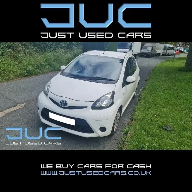 Used Toyota Aygo 2013 White Hatchback