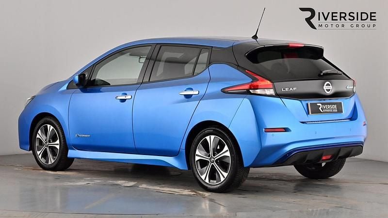 Used Nissan Leaf Tekna 110 kW (150 HP) 2019 Blue Hatchback