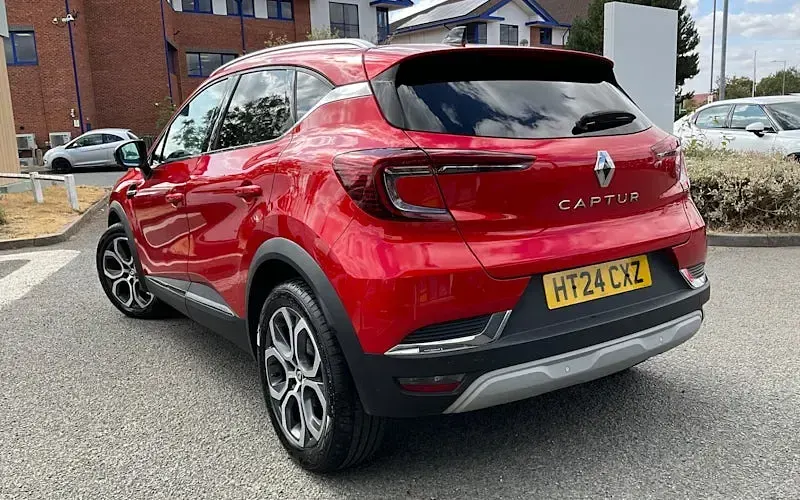 Used Renault Captur Techno 91 HP (66 kW) 2024 Red SUV