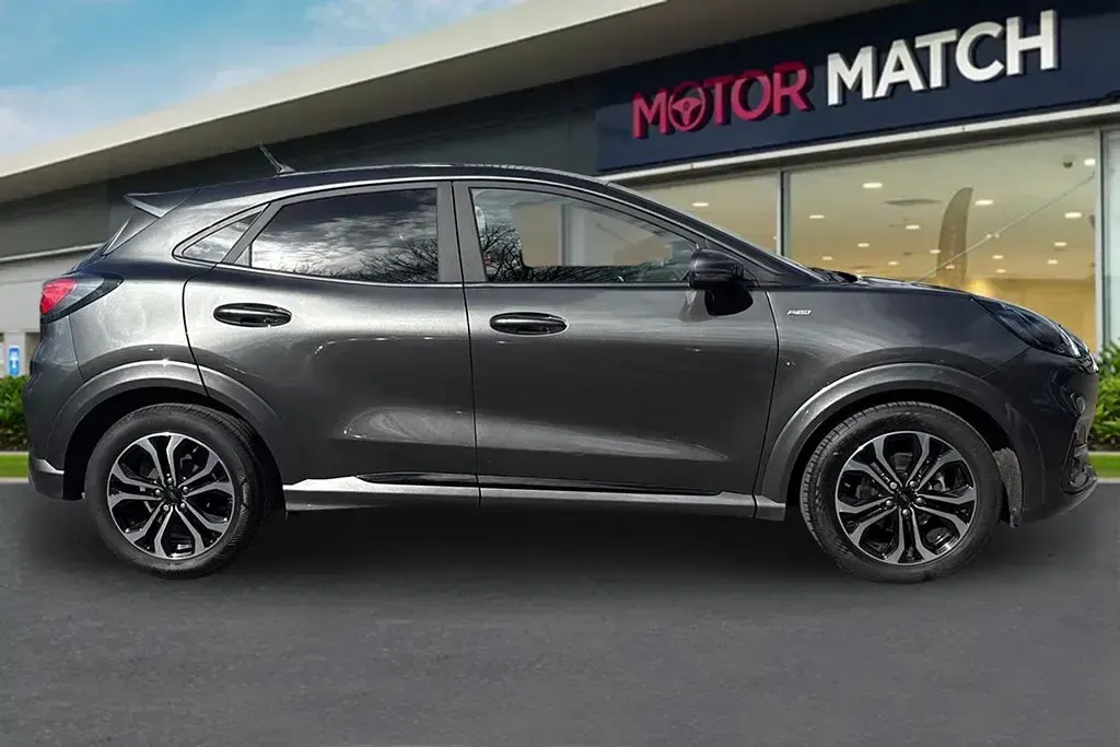 Begagnad Ford Puma ST-Line 2024 Grå SUV