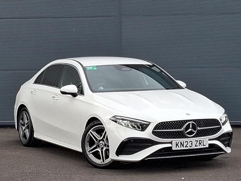 Used Mercedes A200 Executive 163 HP (119 kW) 2023 White Sedan