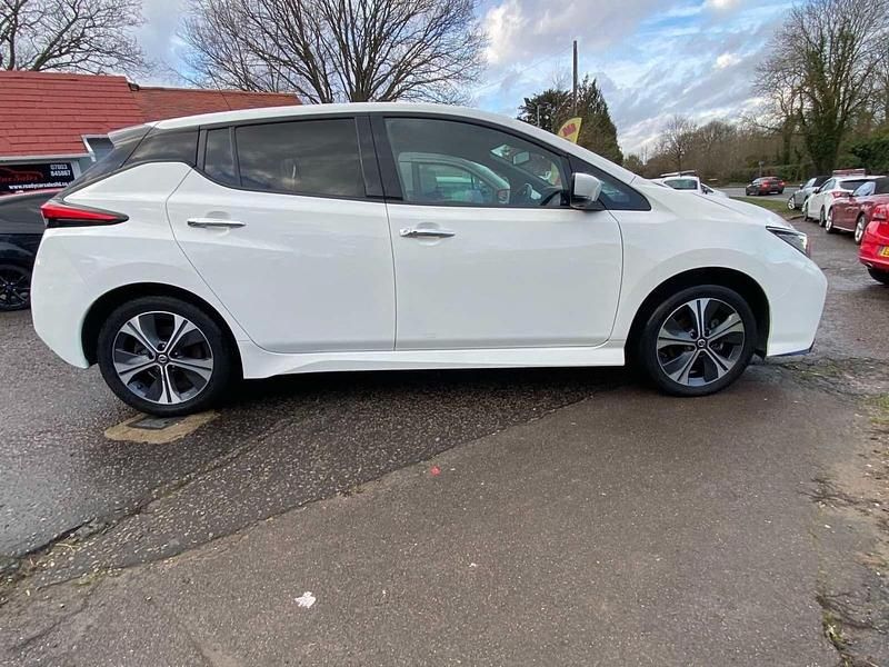 Used Nissan Leaf N-TEC 160 kW (218 HP) 2020 White Hatchback